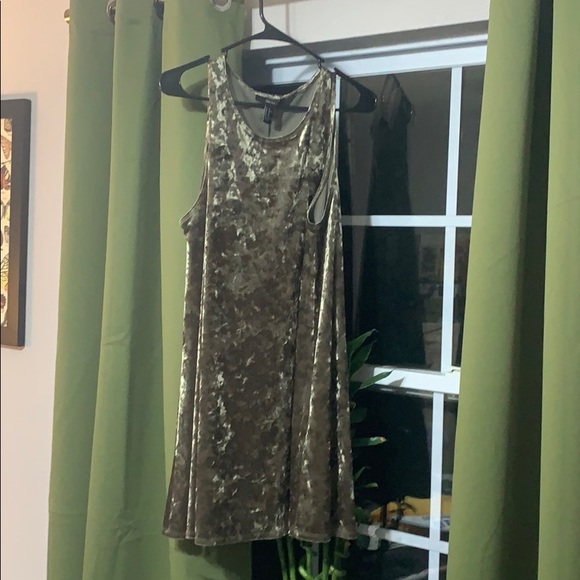 Green Velvet Dress - Picture 1 of 4